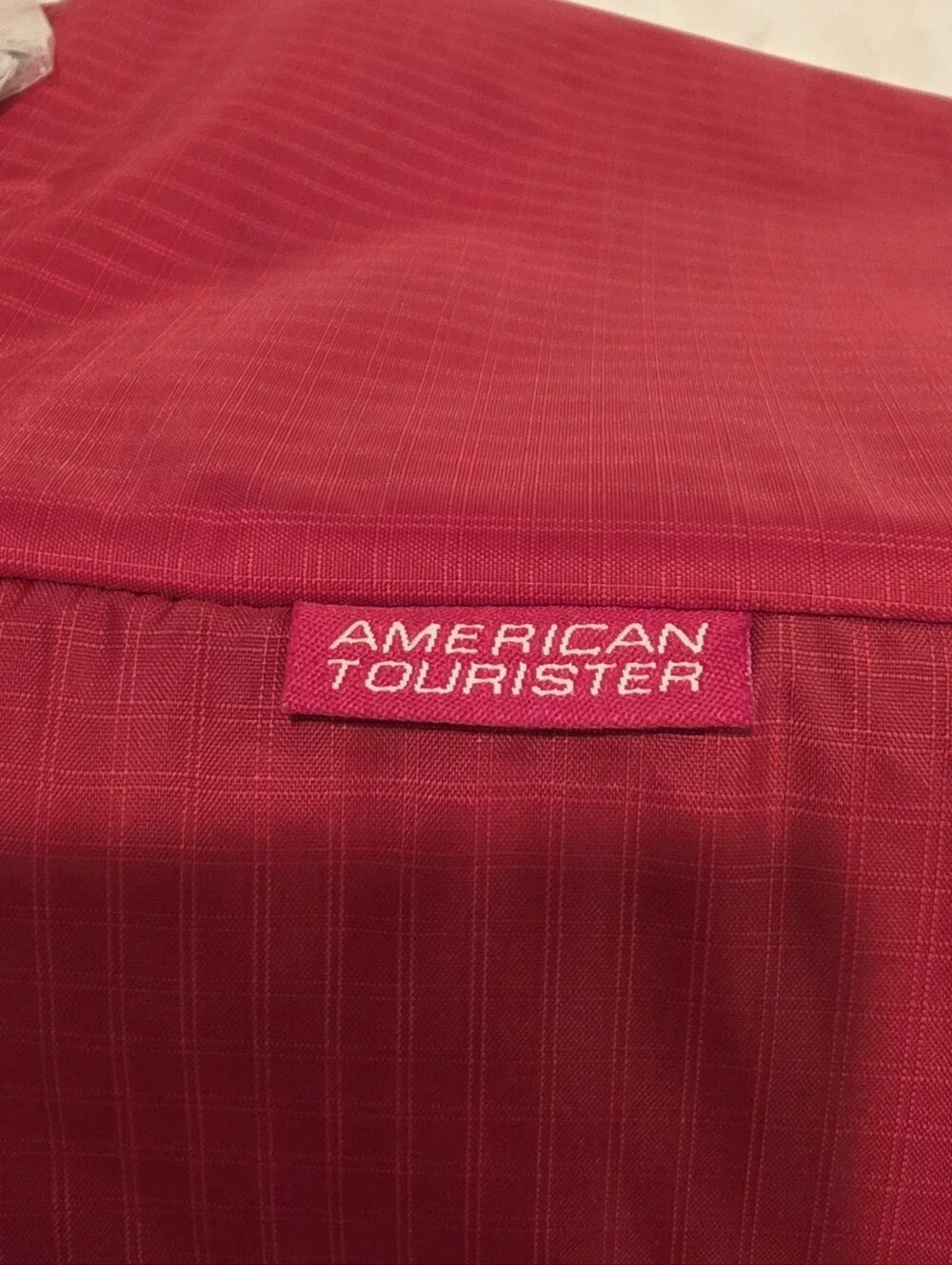 NWT Set of 2 Vintage Hanging American Tourister Toiletry Bags